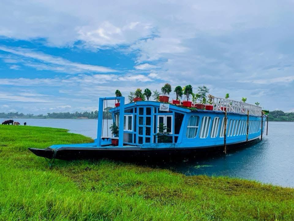 হাওড়ের সুলতান প্রিমিয়াম — Tanguar Haor Houseboat