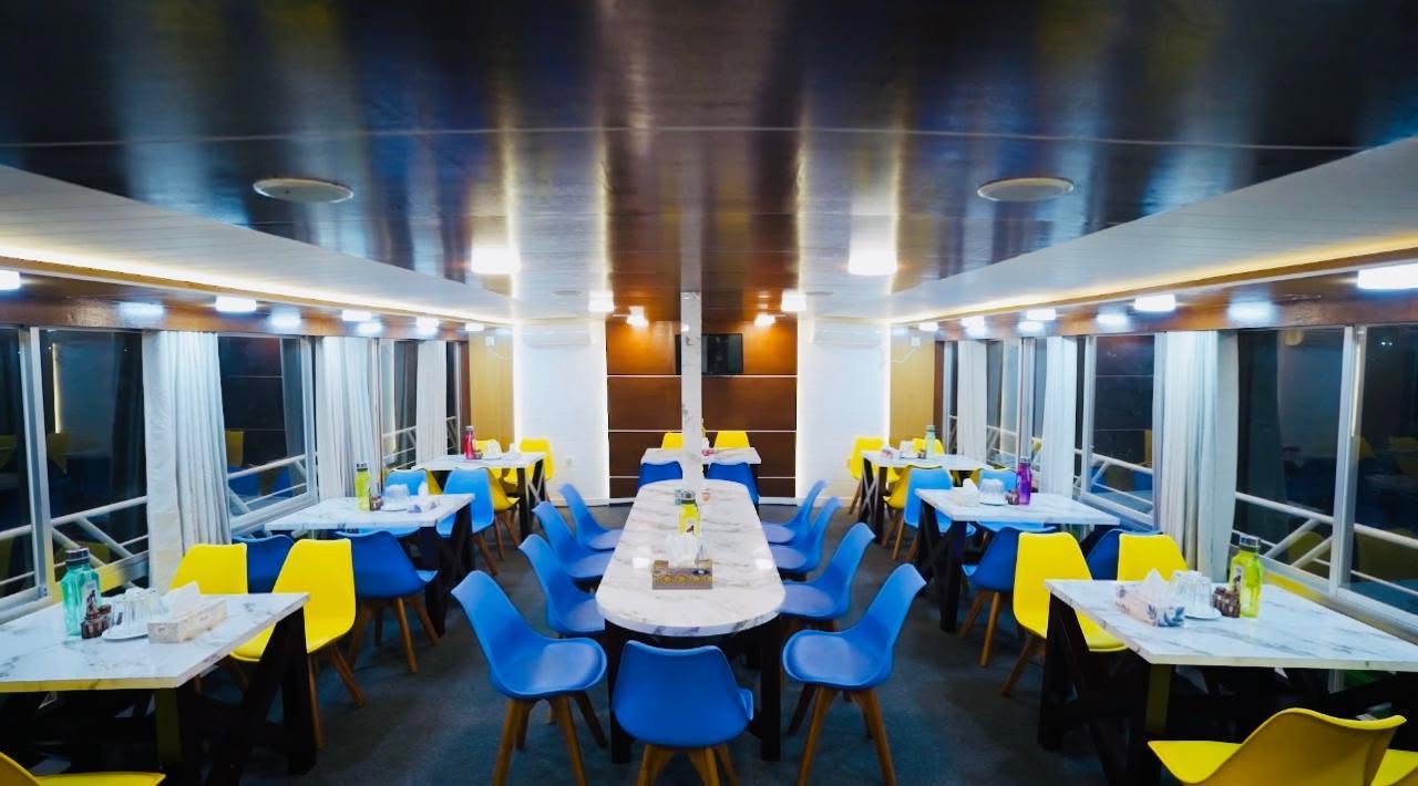 MV Jol Safari open deck river view