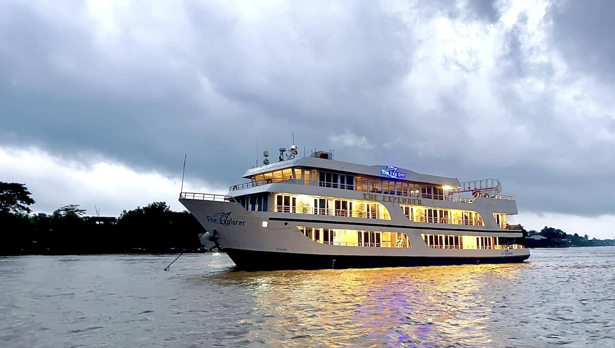 The Explorer 1.0 front view Sundarban premium cruise ship