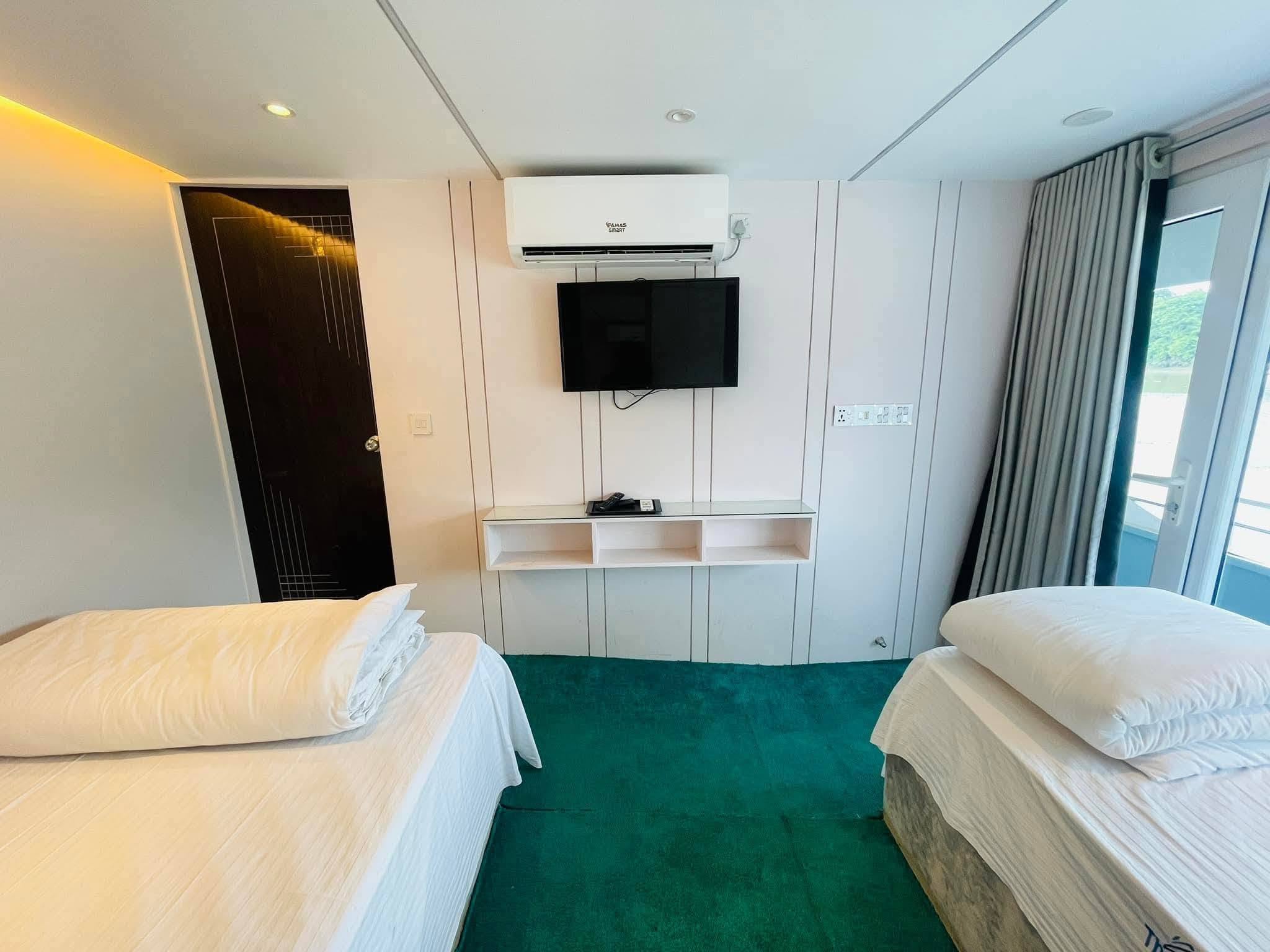 The Explorer 1.0 Sundarban family cruise cabin view